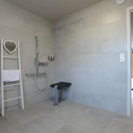 Clos Des Vignes הונוייר